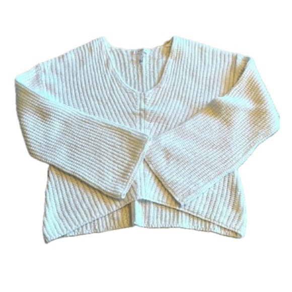 Anthropologie Sweaters - Anthropologie Leith Cream V-Neck Ribbed‎ Long Bell Sleeve Sweater Size Small